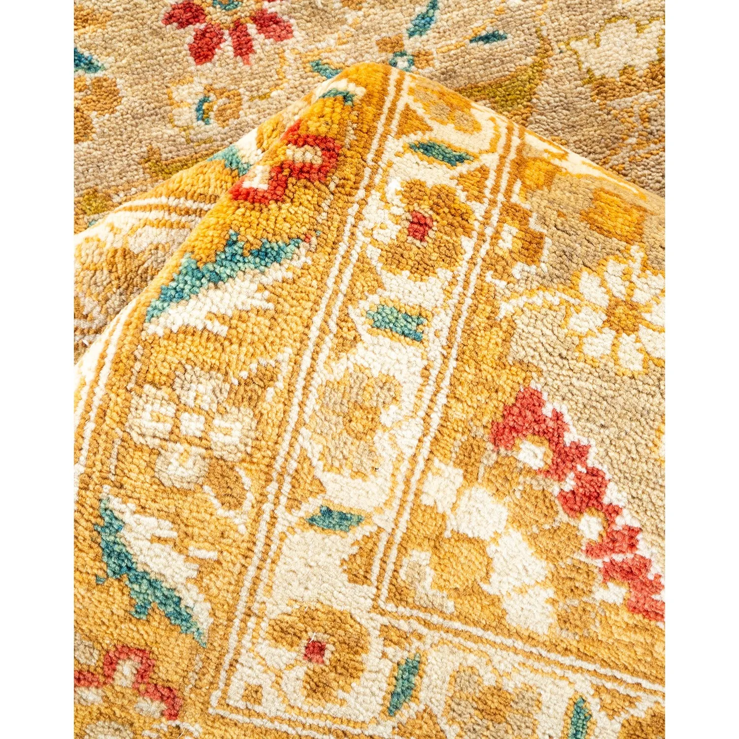 Beige Traditional Wool Rug - 9'1" x 9'8"