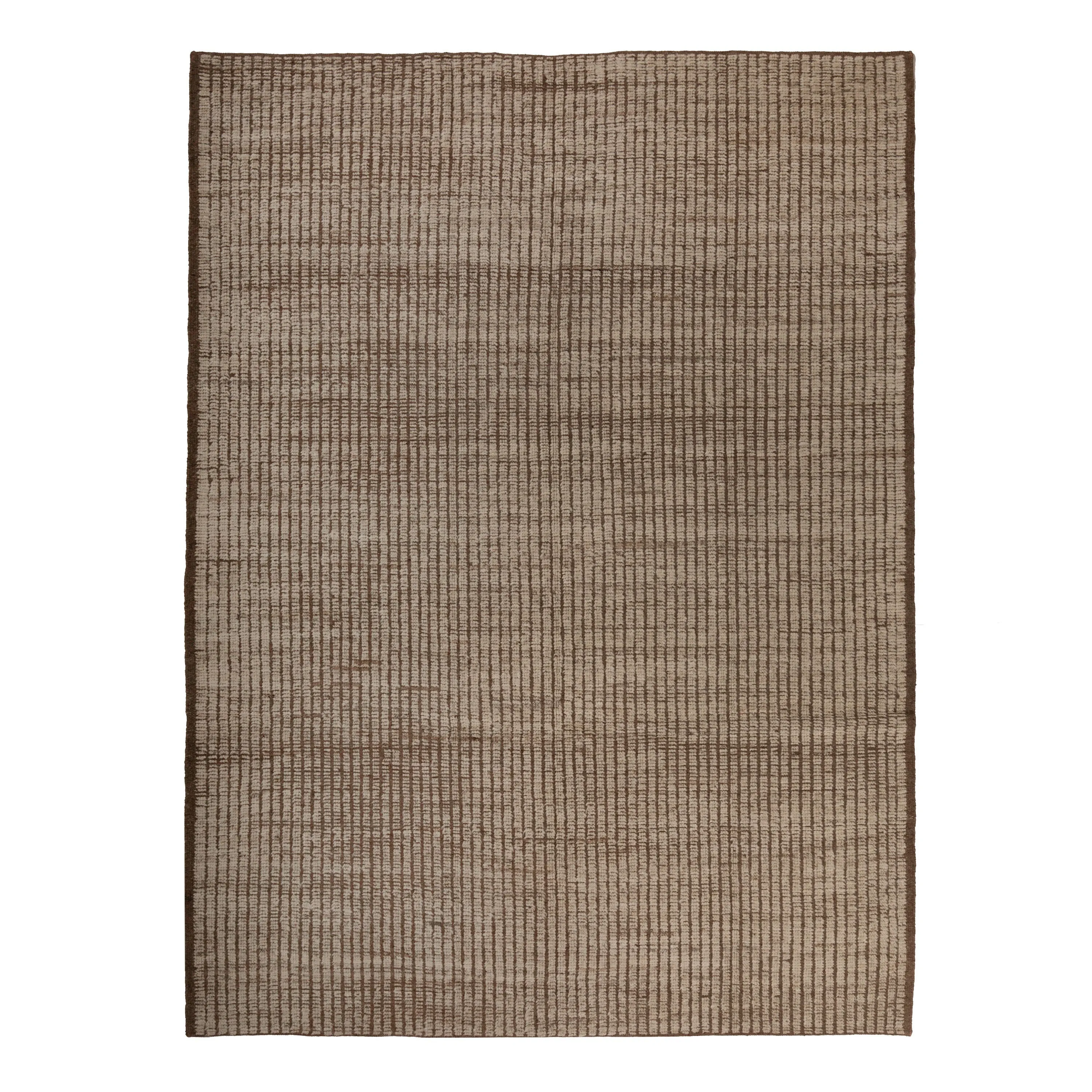 Brown Solid Zameen Modern Wool Rug - 6'4" x 8'9"