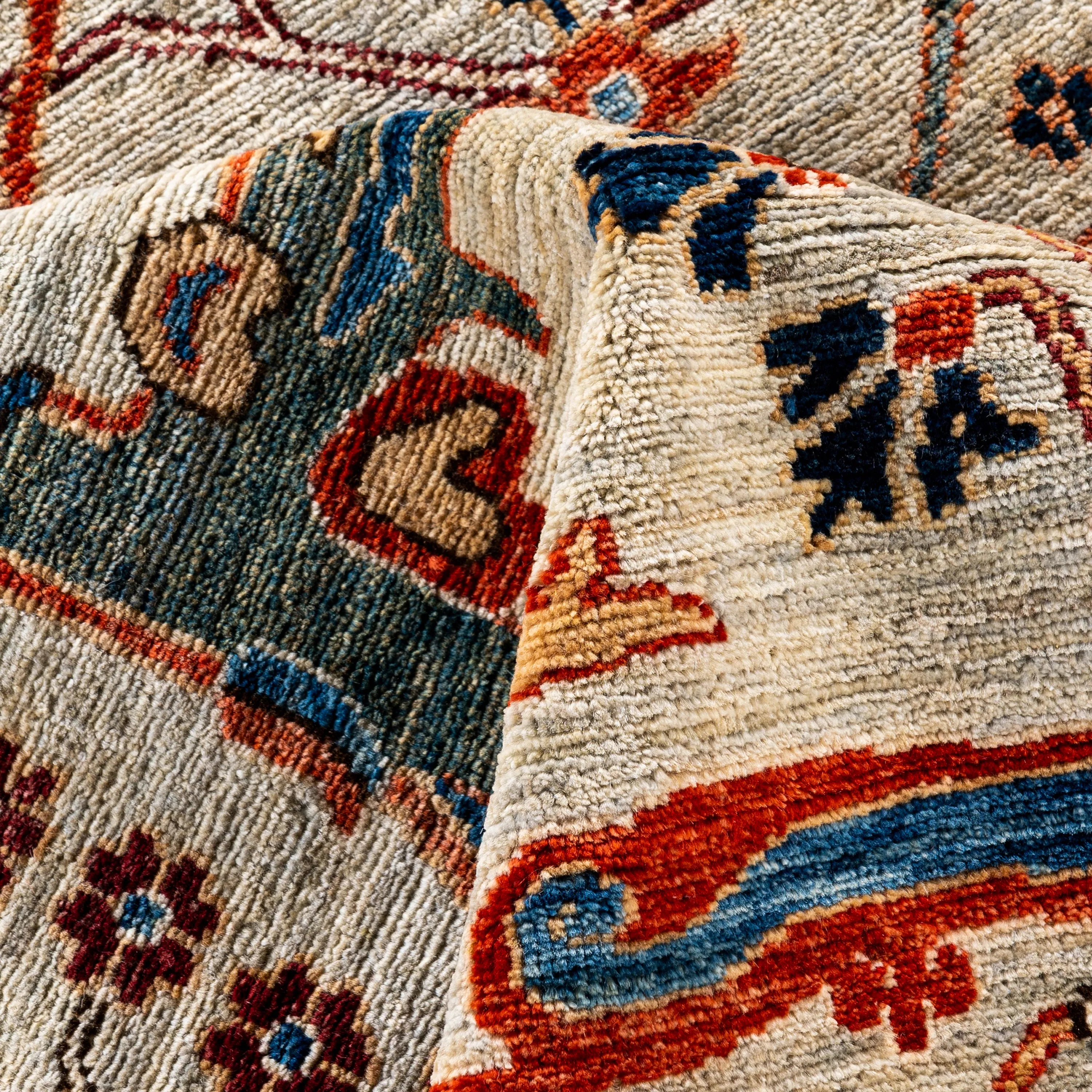 Cream Traditional Serapi Wool Rug - 8'1" x 9'8"