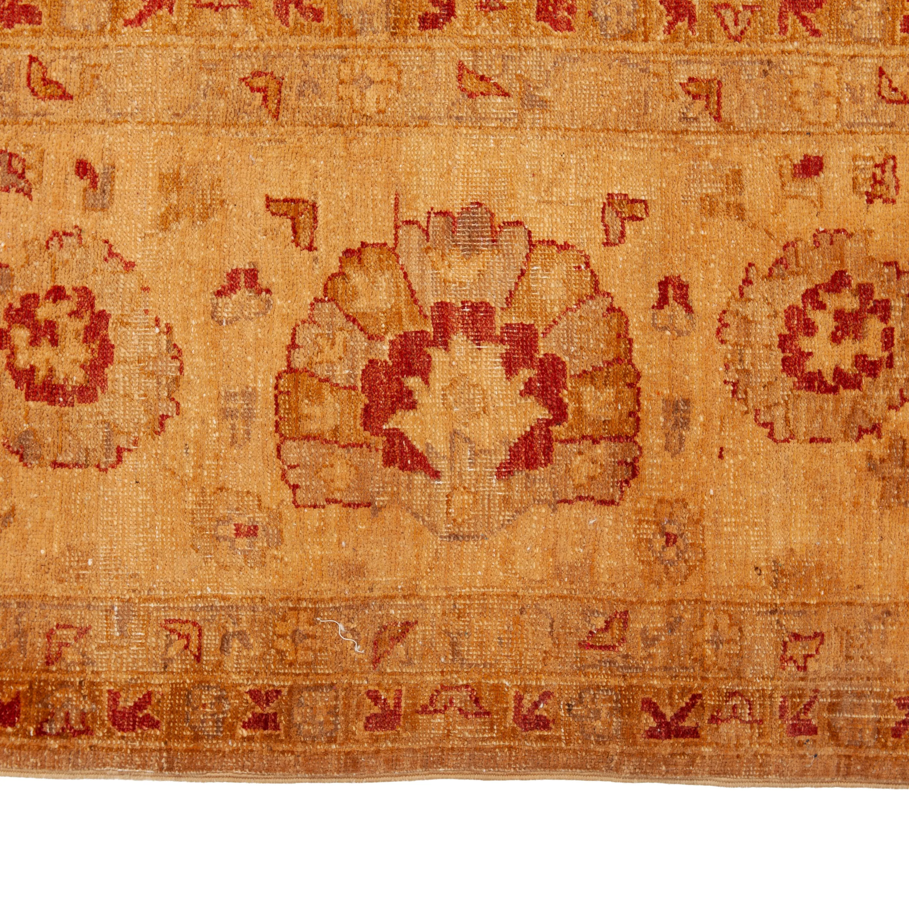 Gold Traditional Wool Rug - 8'10" x 11'6"