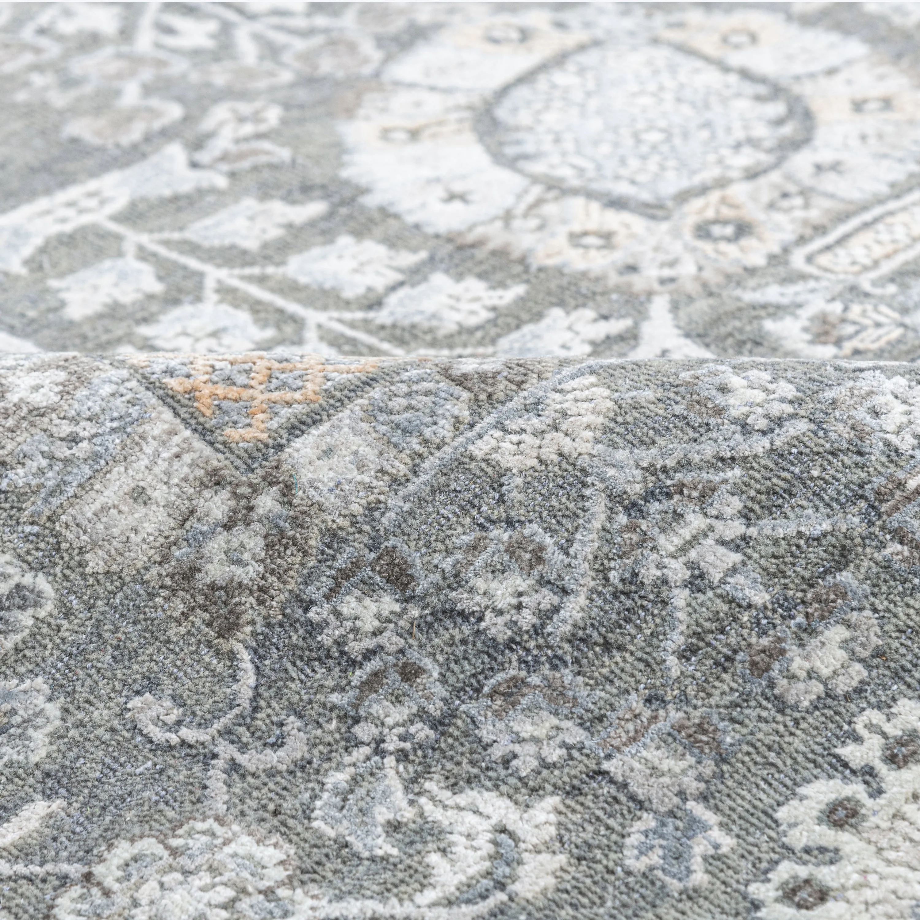 Grey Traditional Wool Silk Blend Rug - 9'1" x 11'11"