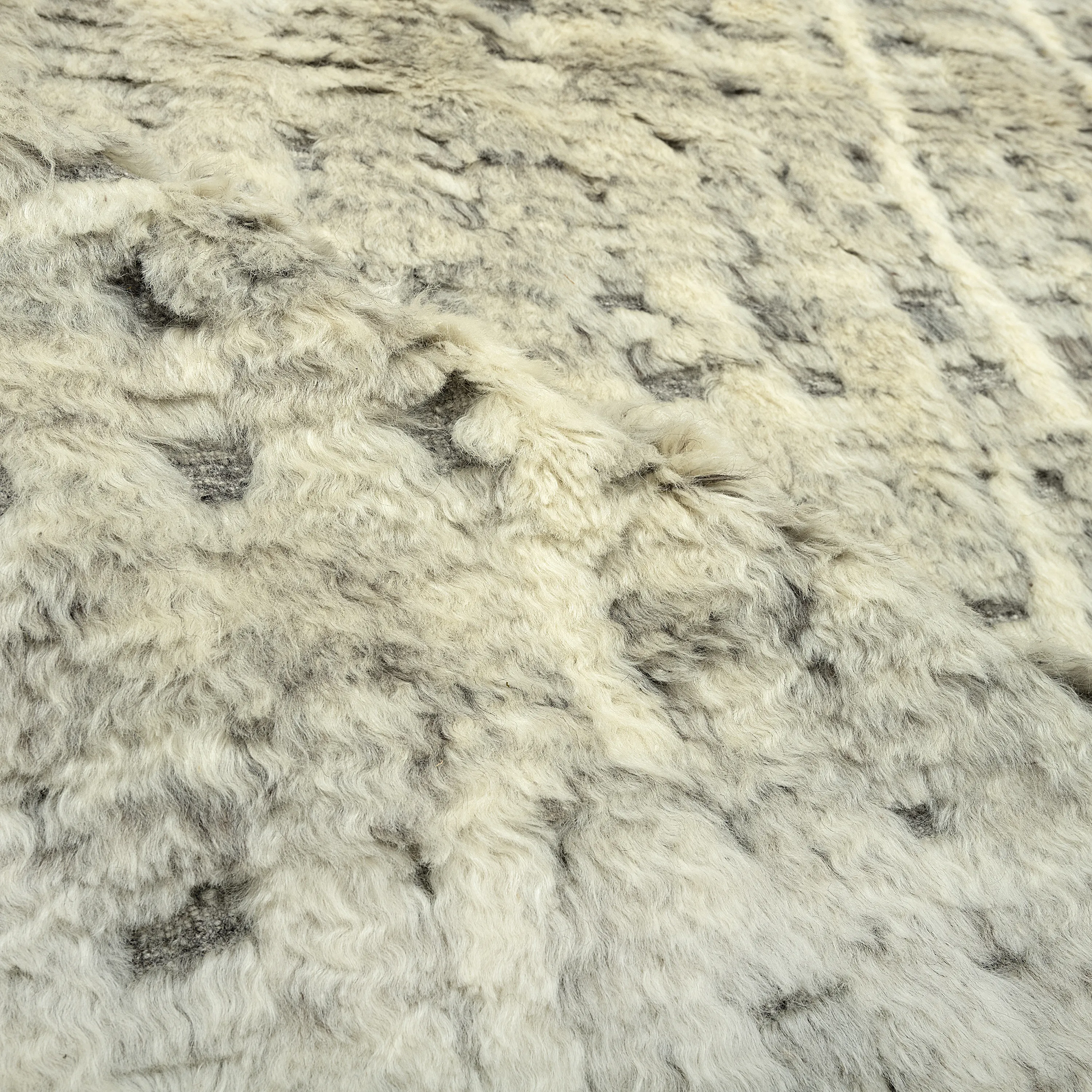 Ivory Moroccan Wool Rug - 10' x 14'