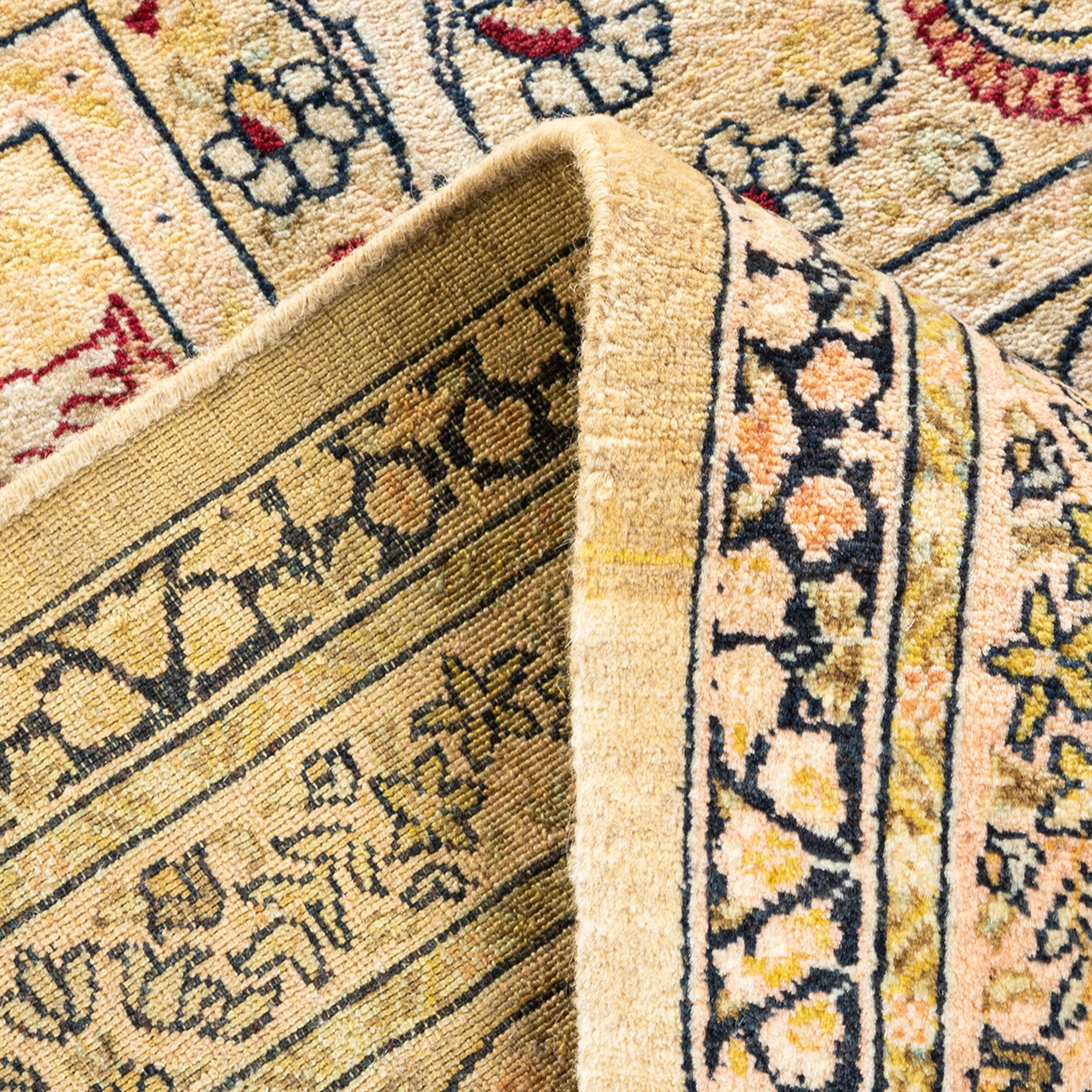 Ivory Traditional Wool Rug - 8'1" x 10'6"
