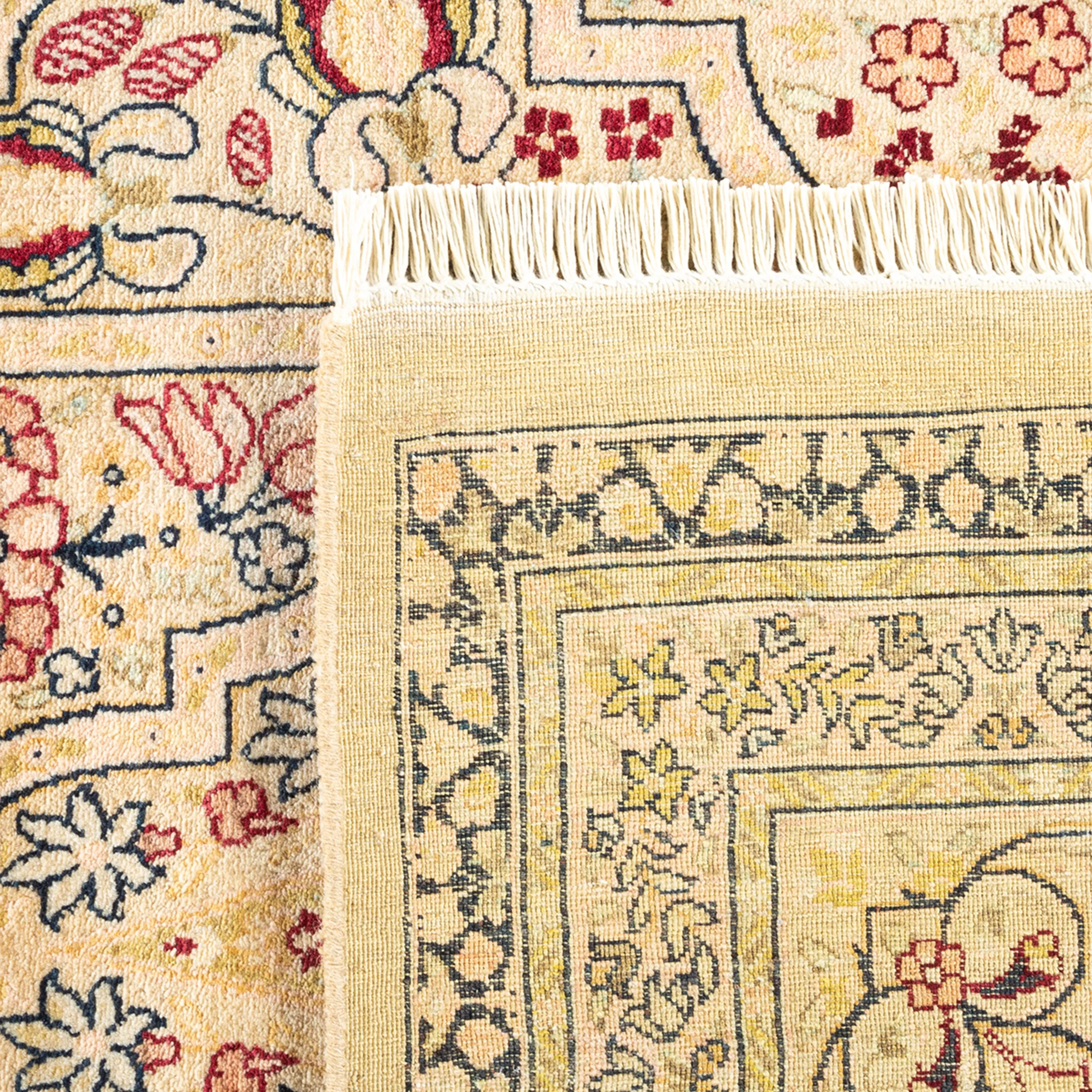 Ivory Traditional Wool Rug - 8'1" x 10'6"