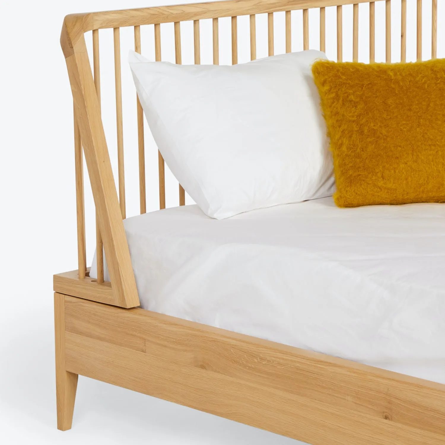 Oak Spindle Bed