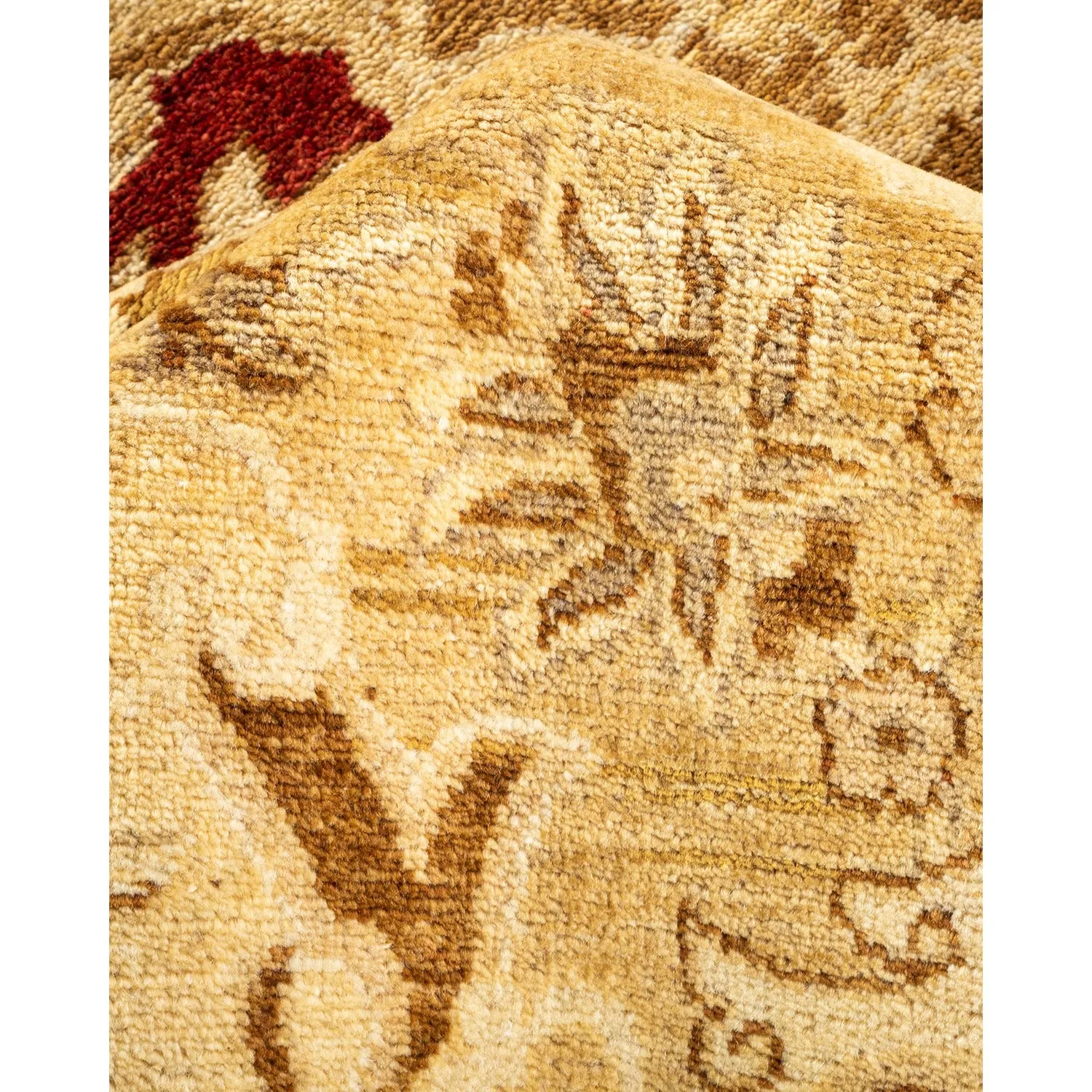 Red & Gold Traditional Wool Rug - 5'10" x 9'1"