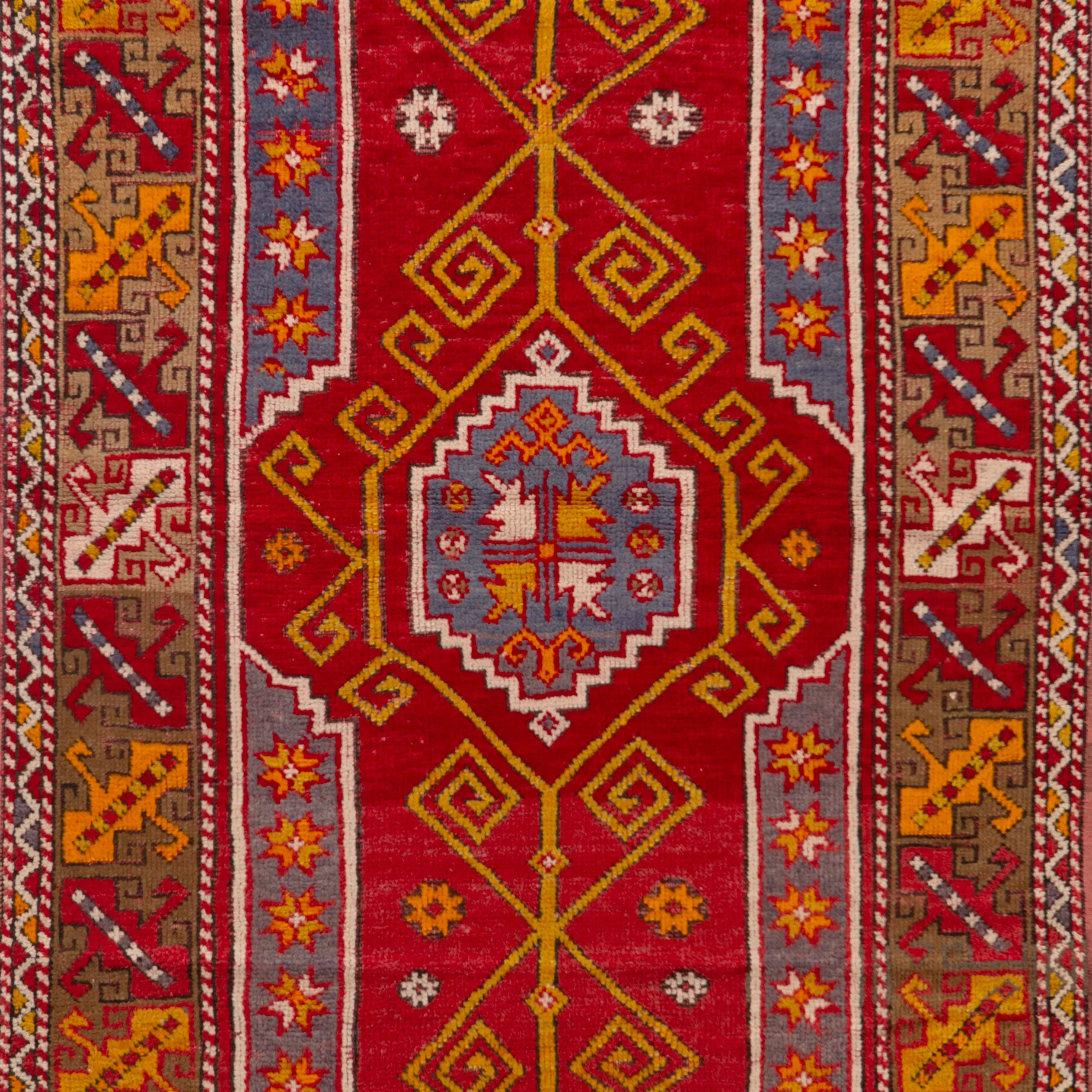 Red Vintage Traditional Wool Rug - 3'11" x 5'6"