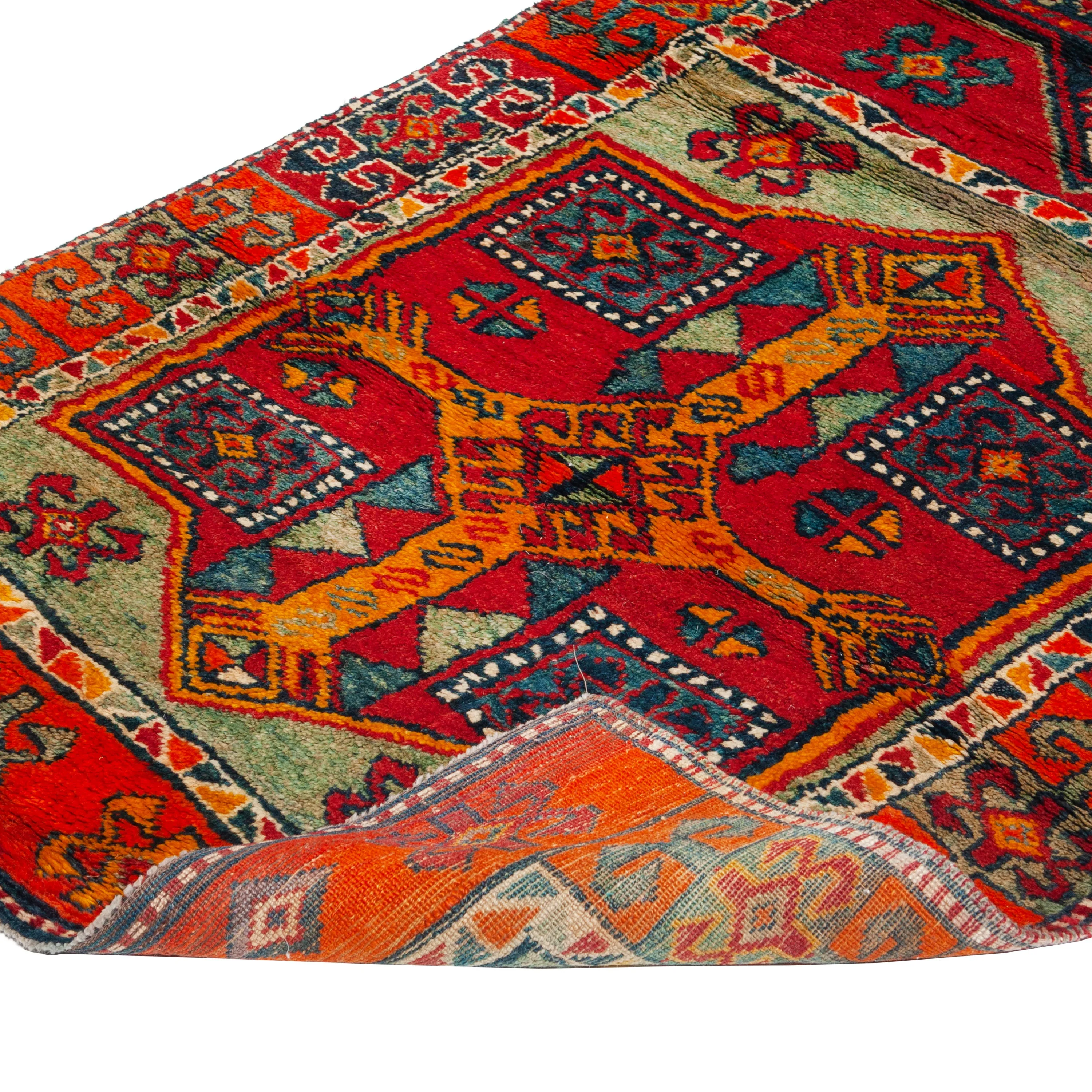 Red Vintage Traditional Wool Runner - 3'5" x 18'4"