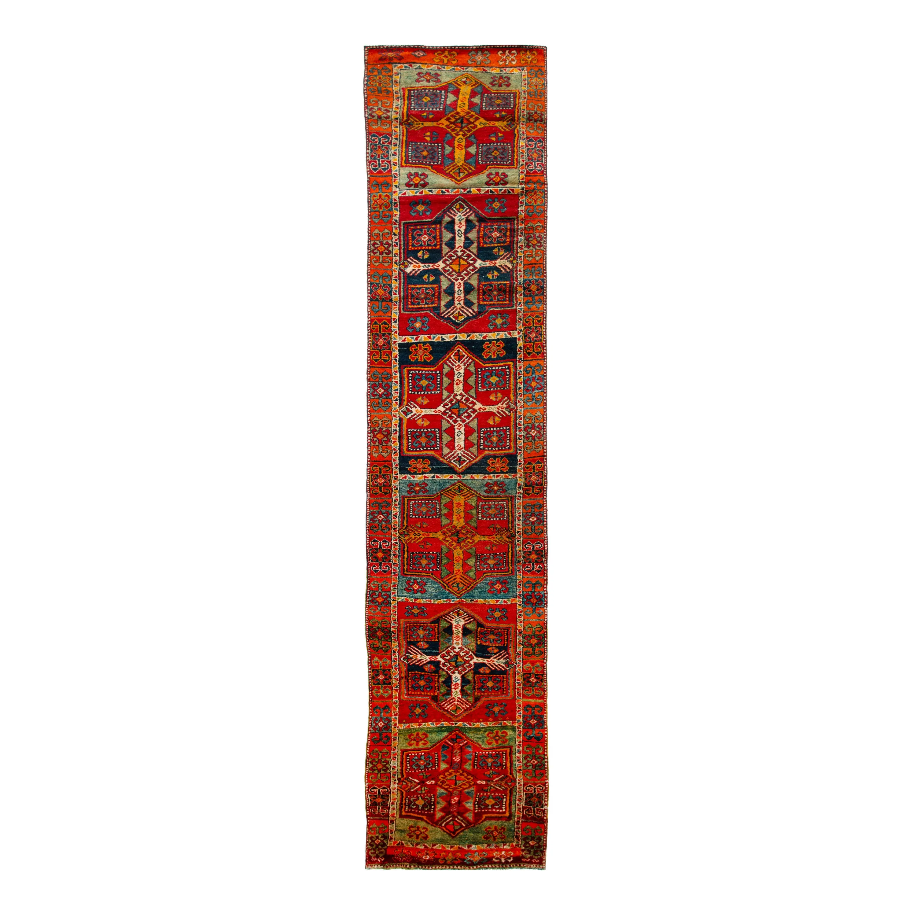 Red Vintage Traditional Wool Runner - 3'5" x 18'4"