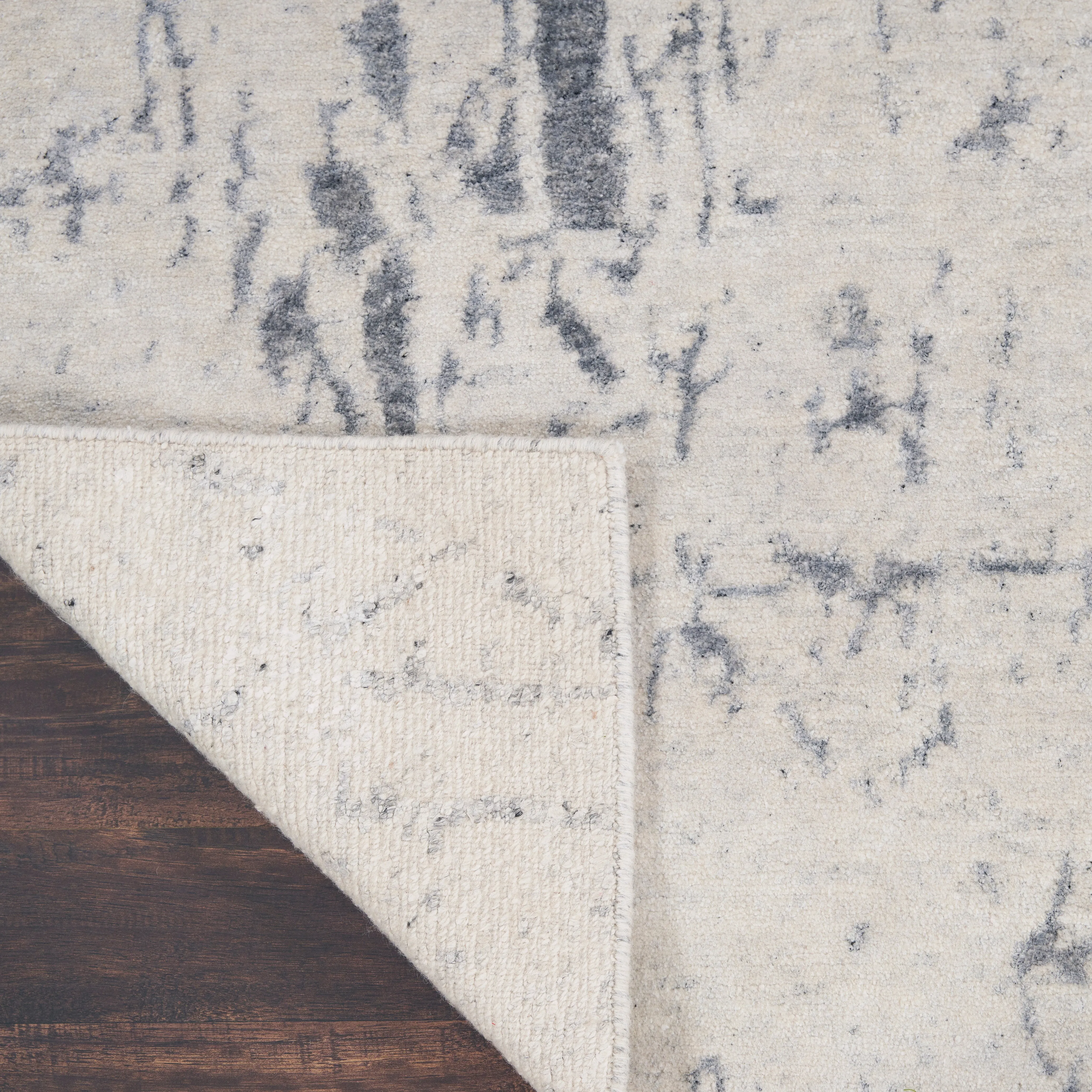 Sterling Essentials Modern Bamboo Silk Wool Blend Rug