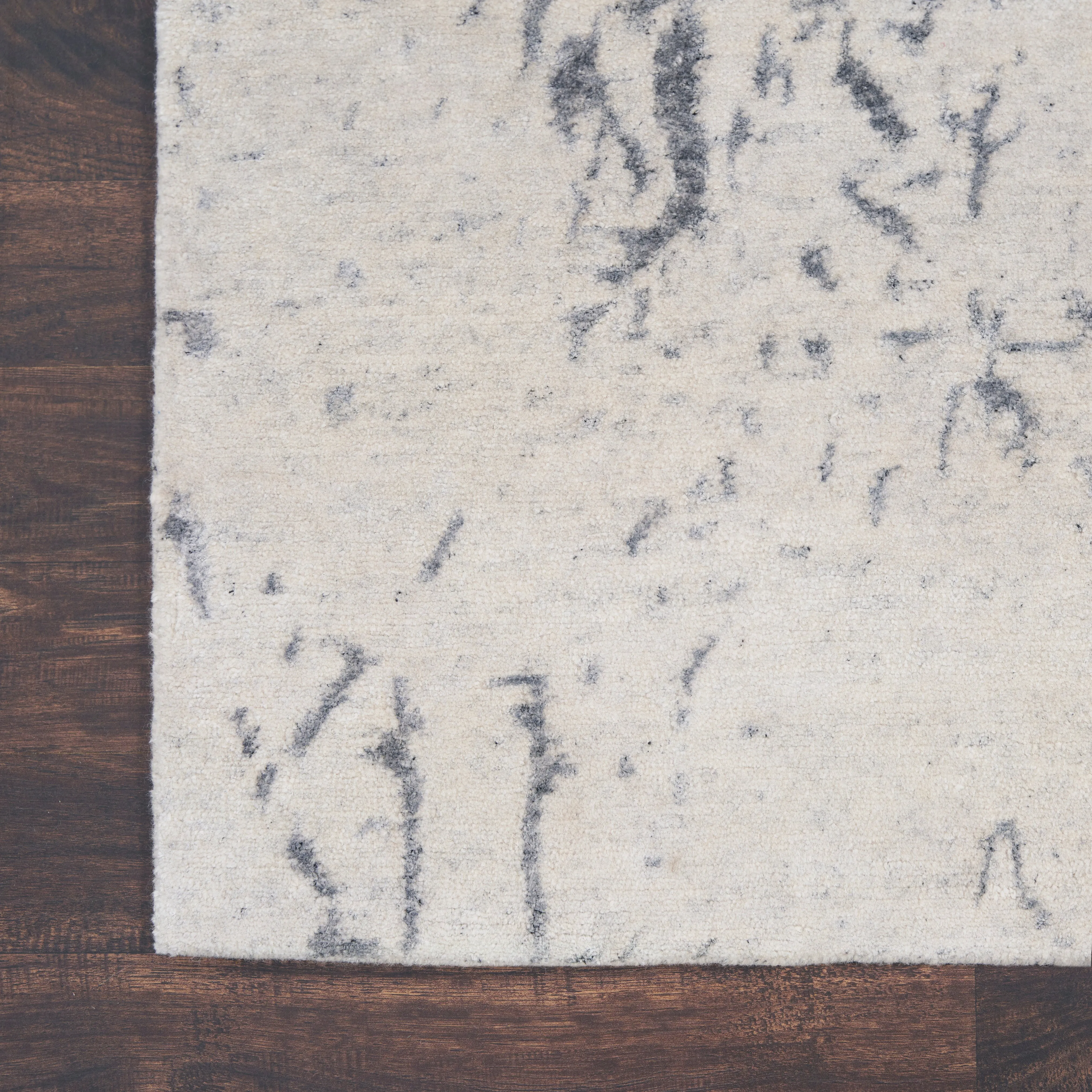 Sterling Essentials Modern Bamboo Silk Wool Blend Rug