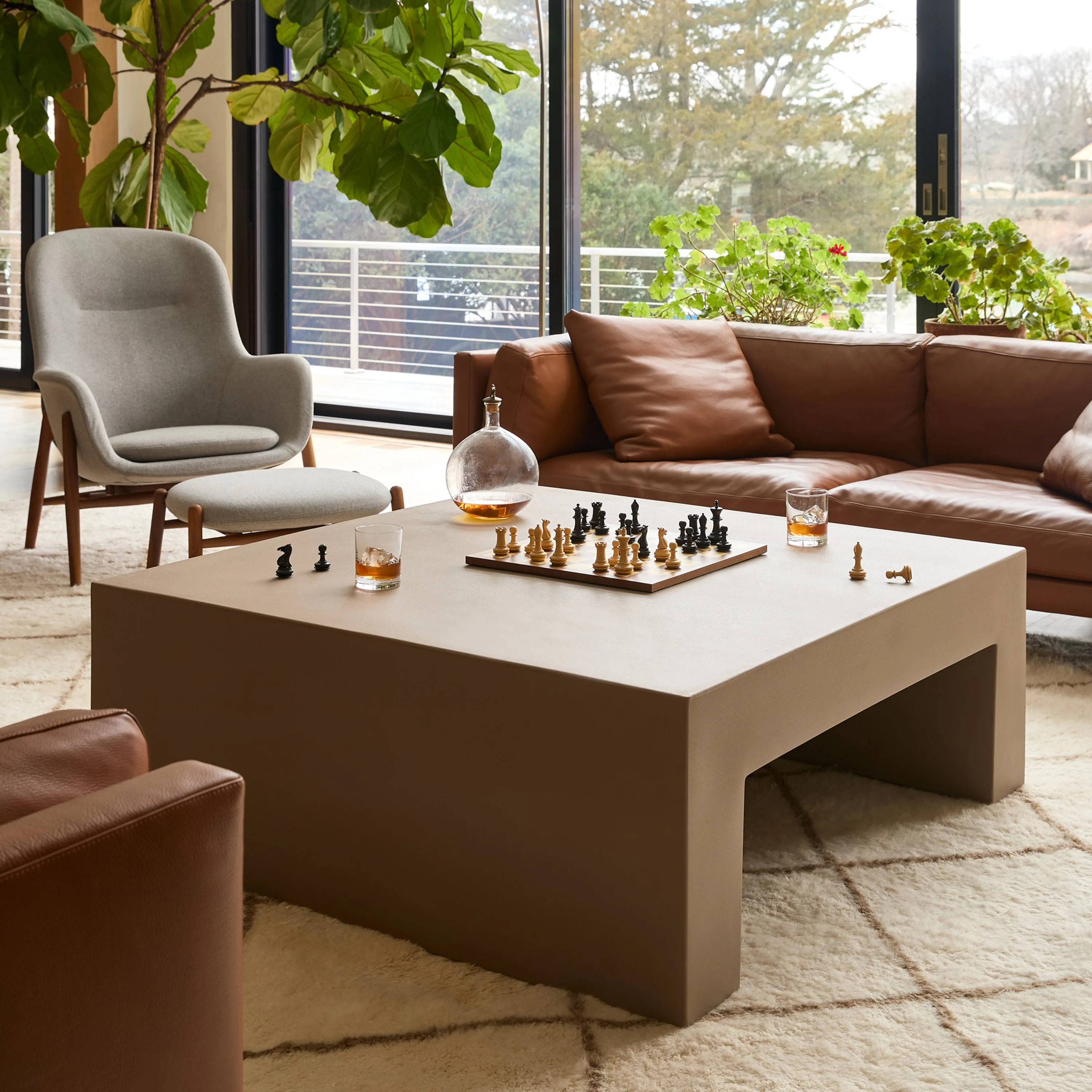 Vignelli Table